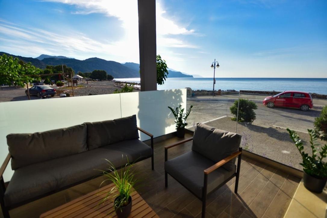 Gonis Grand Luxury Suite Palaiochora Zewnętrze zdjęcie